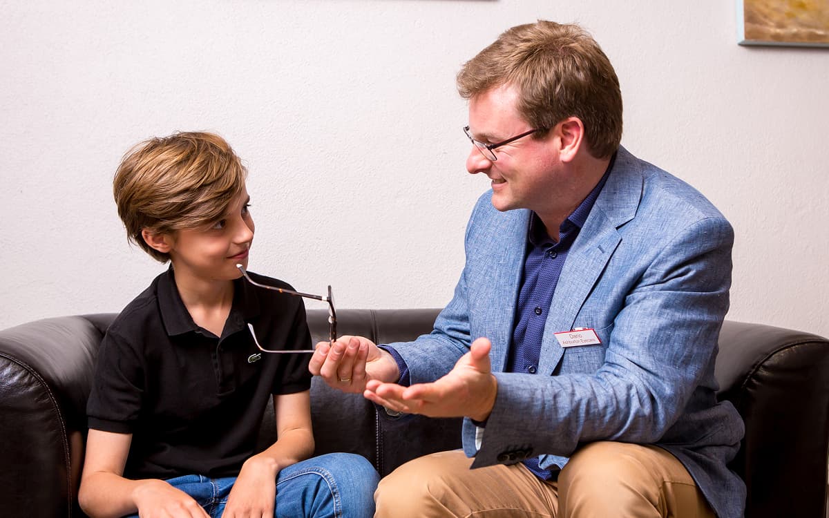 Ashburton Eyecare patient consultation photography